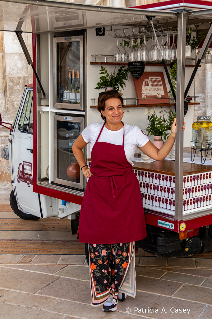 Wedding Cart Vendor - ID: 15968754 © Patricia A. Casey