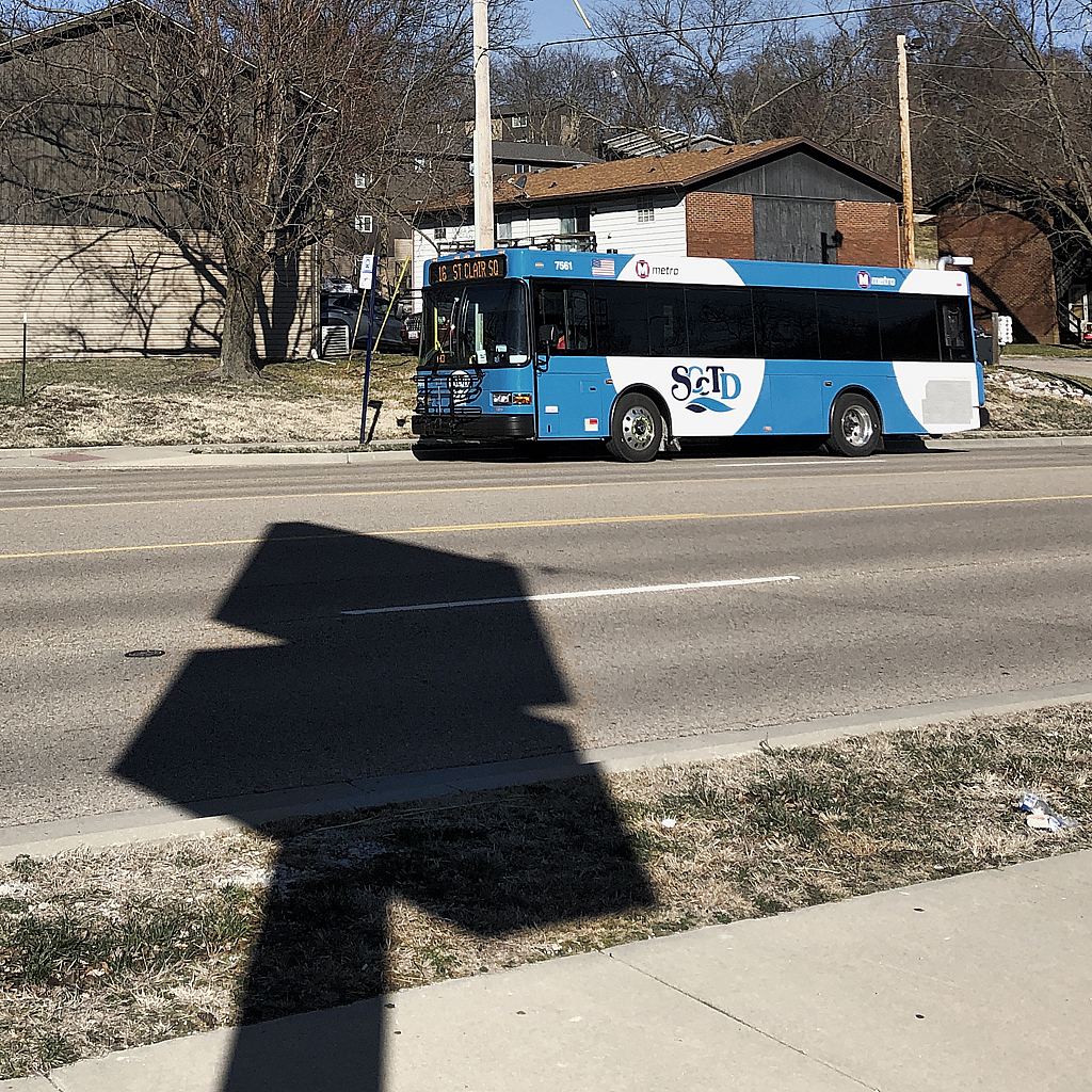 Waitin' For The Bus - ID: 15974587 © Larry Lawhead