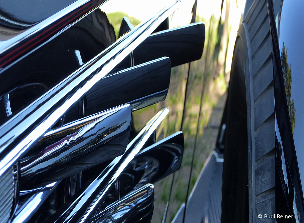 Classic car side louvers