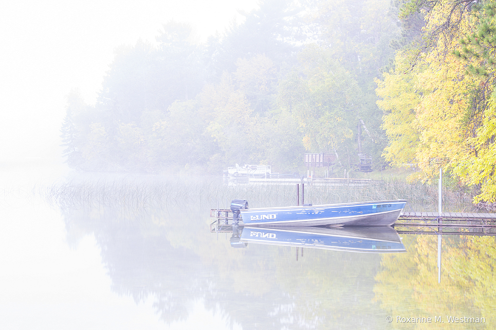 Still foggy morning on Minnesota lake - ID: 15992993 © Roxanne M. Westman