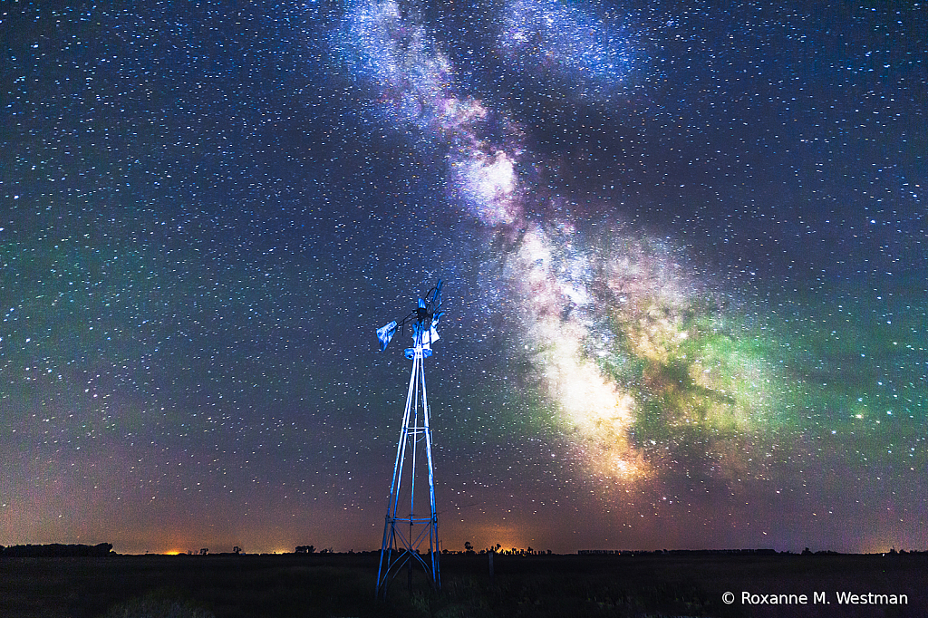 North Dakota skies Milky Way and windmi - ID: 15992996 © Roxanne M. Westman