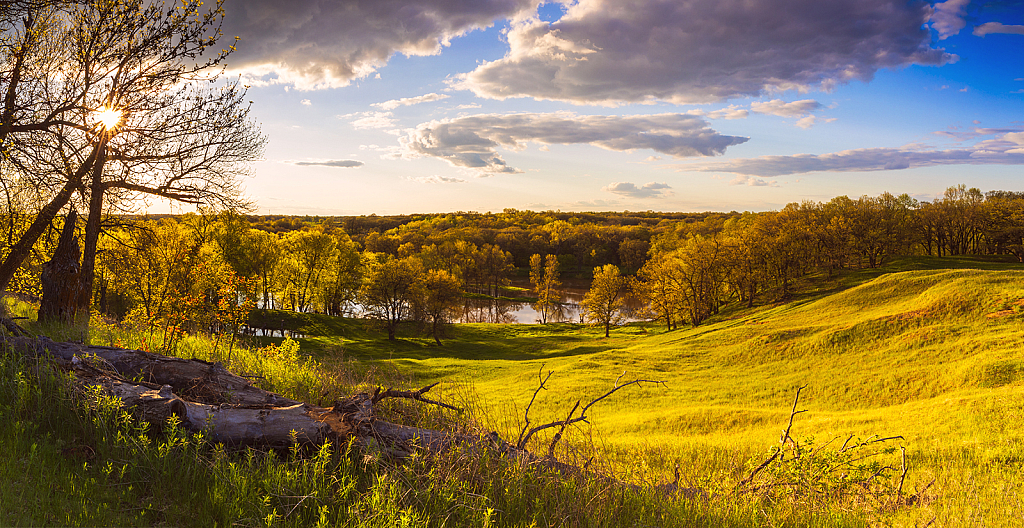 Sheyenne River Valley North Dakota - ID: 16003371 © Roxanne M. Westman