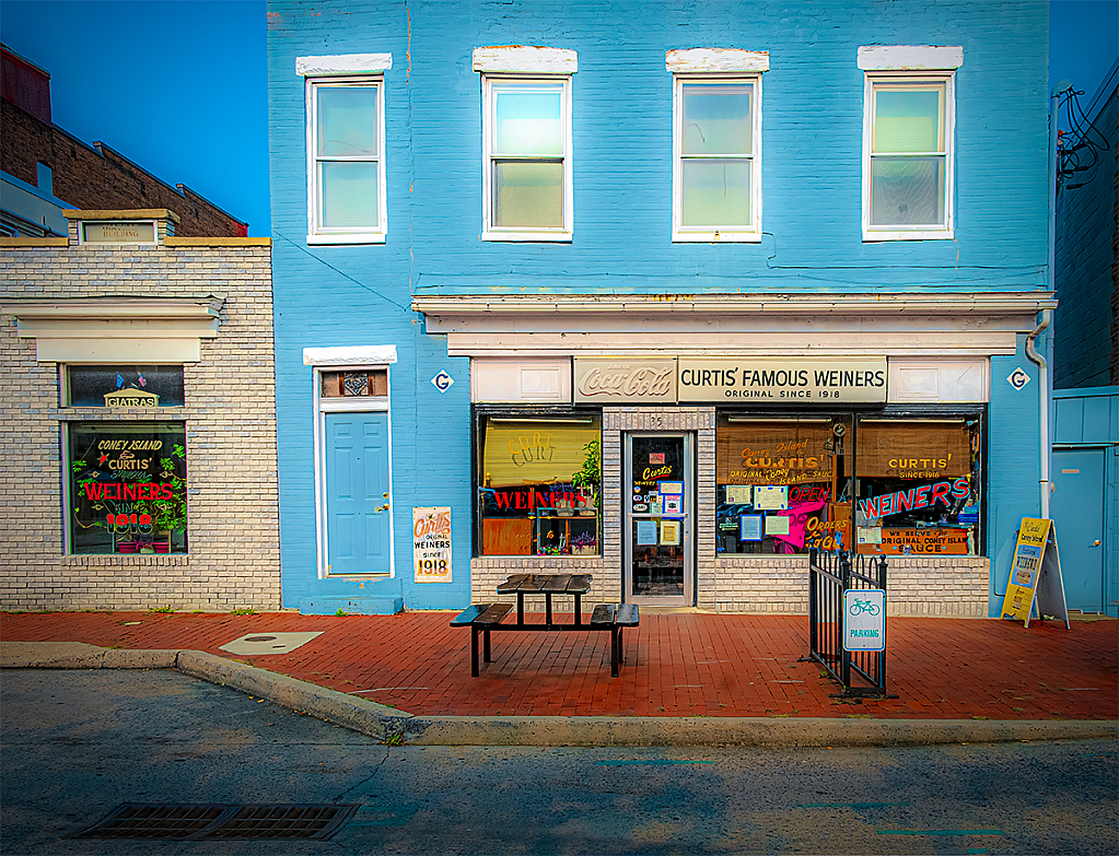 Famous Weiners, Cumberland MD - ID: 16008205 © Martin L. Heavner