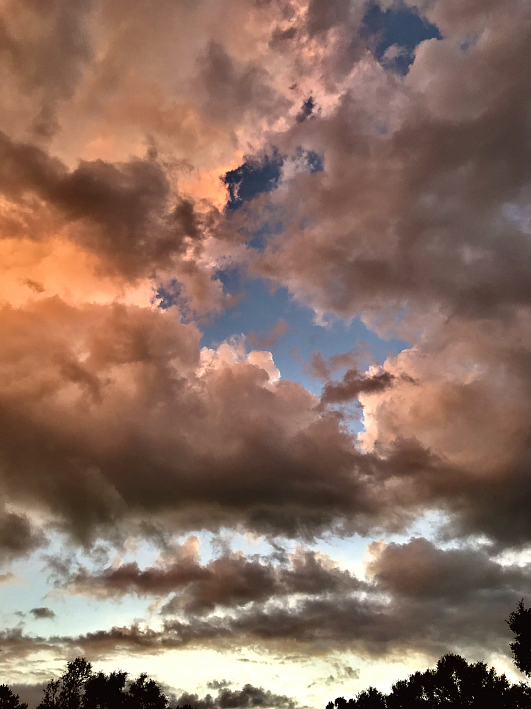 Moody sunset - ID: 16011460 © Elizabeth A. Marker