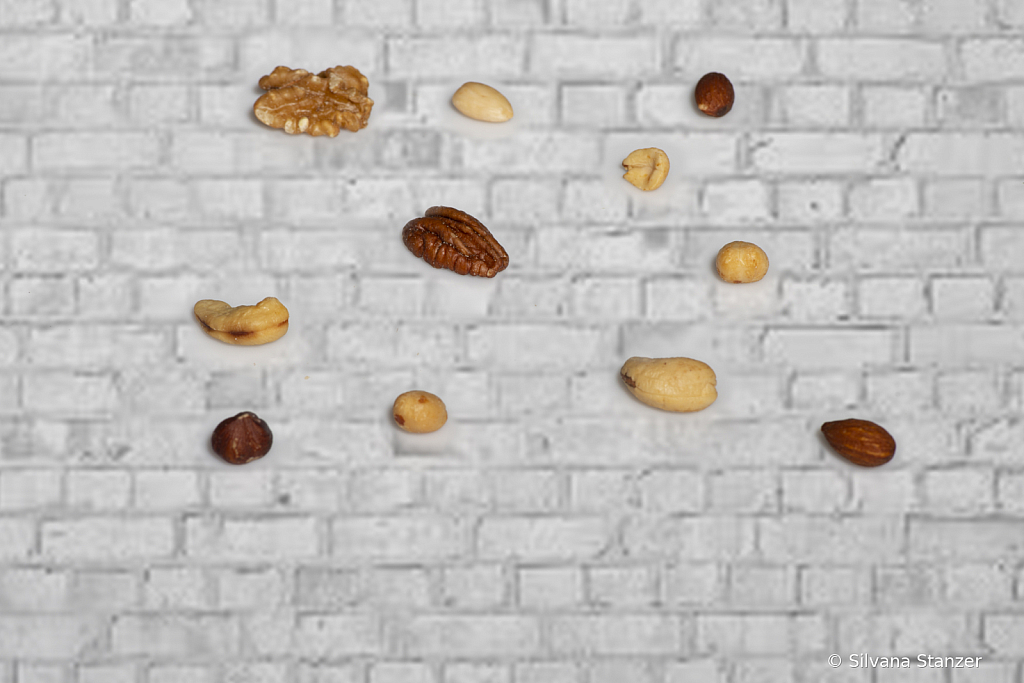 Wallnutlighterwall - ID: 16017016 © Silvana Stanzer