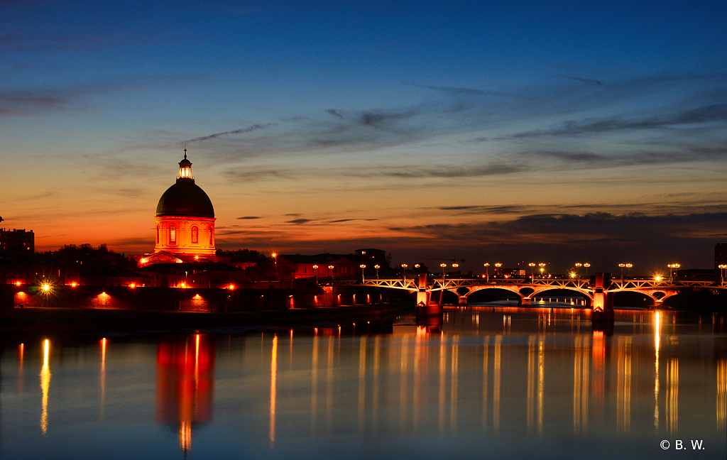 the Garonne at the blue hour