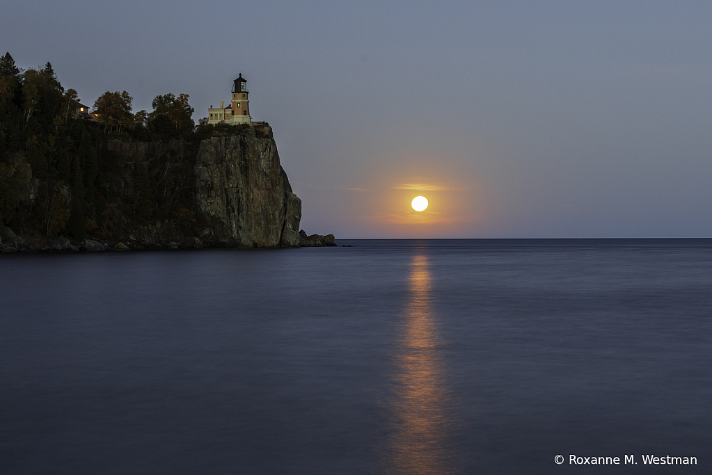 Full moon Split Rock Lighthouse Lake Superior