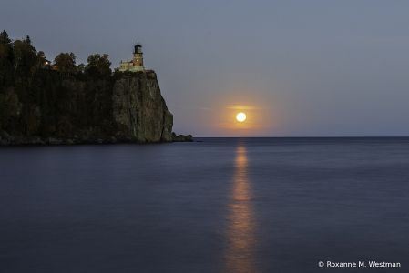 Full moon Split Rock Lighthouse Lake Superior