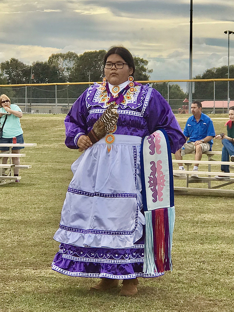 Pow Wow / Women dancers 1 - ID: 16030575 © Elizabeth A. Marker