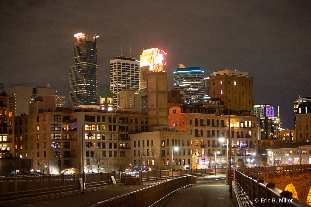 Minneapolis from the Arches - ID: 15970190 © Eric B. Miller
