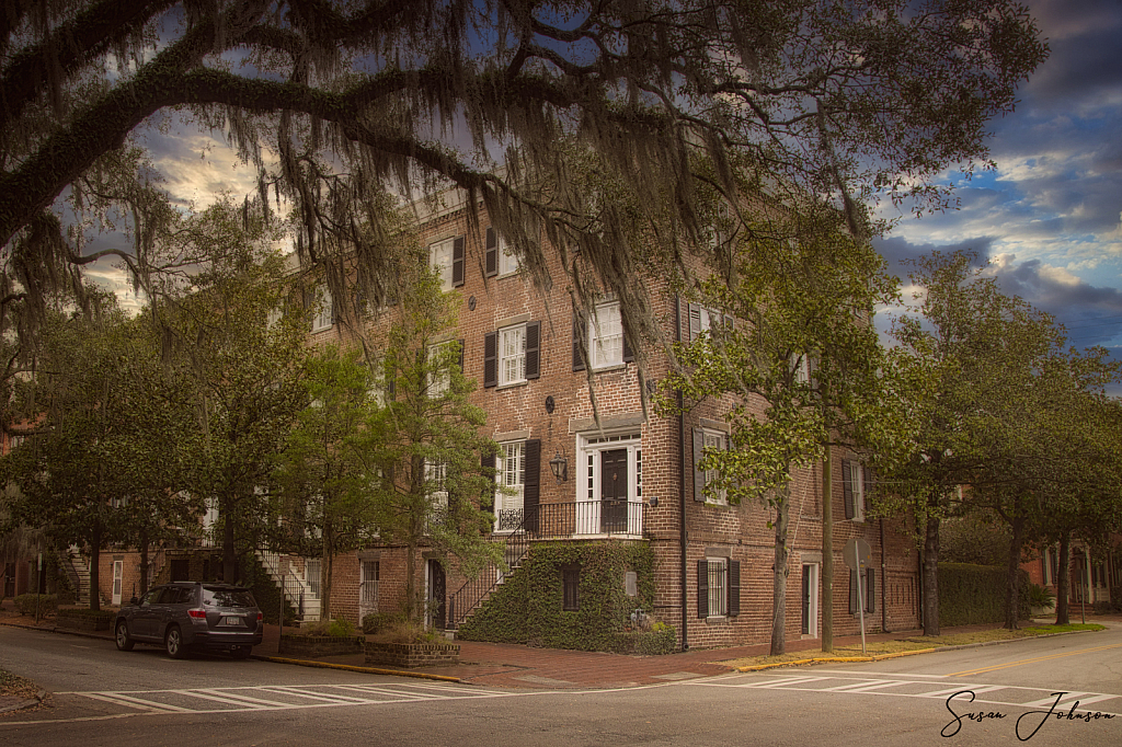 Old Savannah Townhouse
