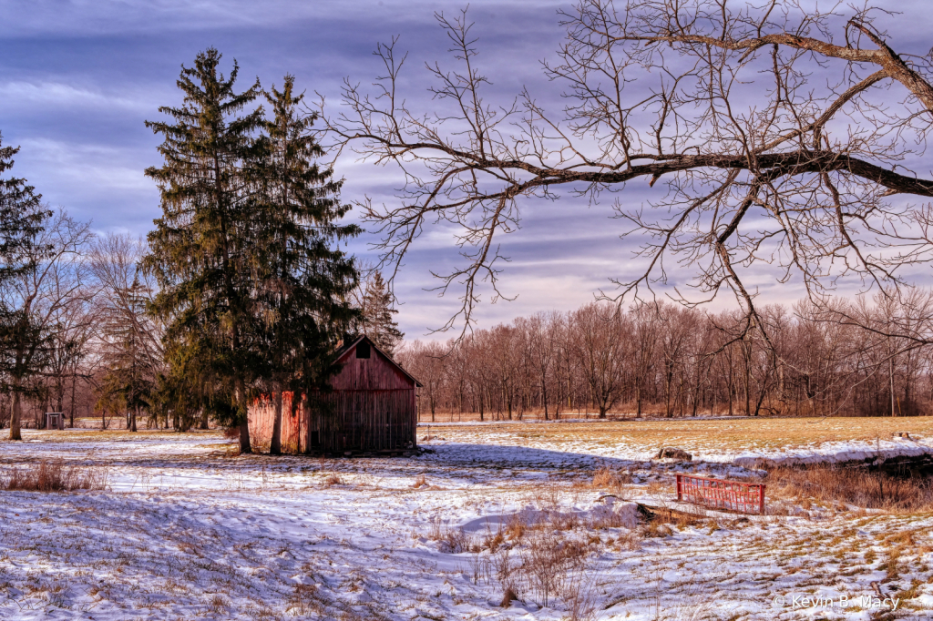 A old barn in a meadow #36D - ID: 16043631 © Kevin B. Macy