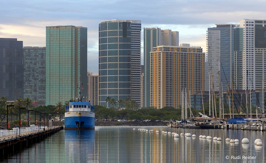 Harbour parking, Oahu