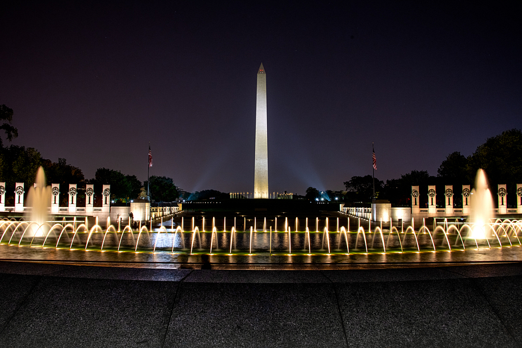 Washington Monument from WWII Memorial - ID: 16061825 © Bill Currier