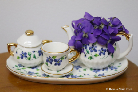 Tea Set of Violets 