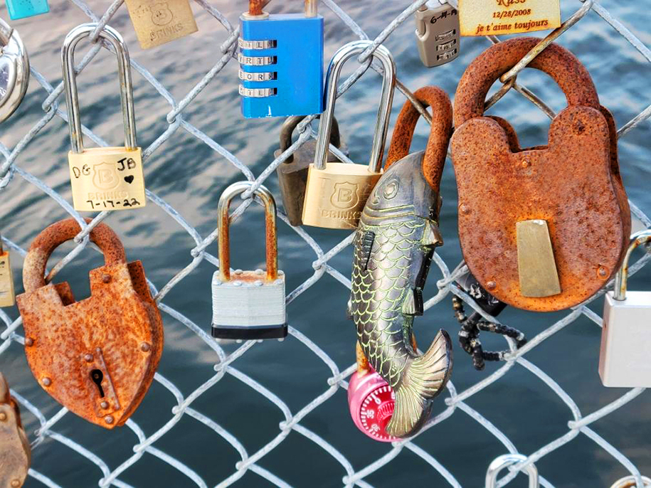 Romance on the Pier