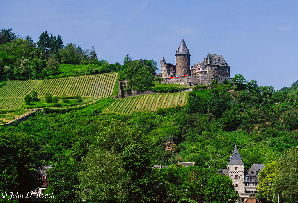 Burg Schönburg Castle on the Rhine - ID: 16072313 © John D. Roach