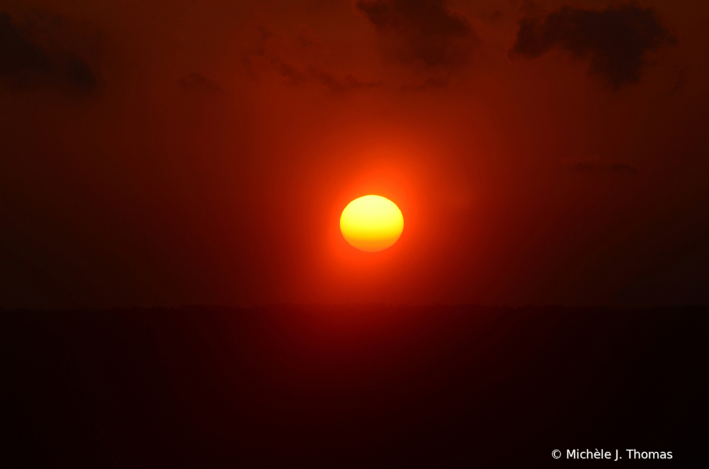 Summer Sunset! - ID: 16075208 © Michèle J. Thomas