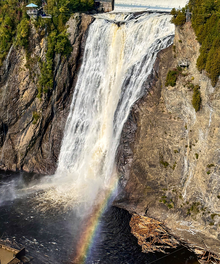 Montmorency Falls - ID: 16082331 © Steve Pinzon