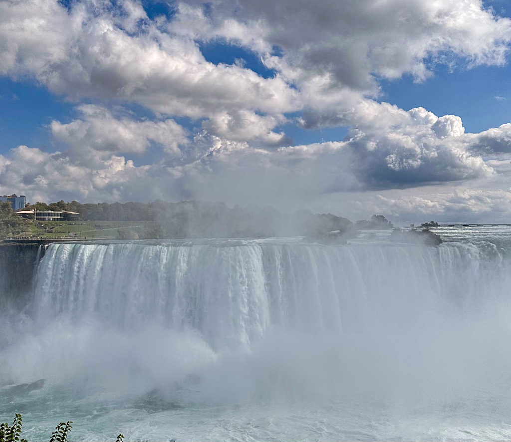 Falls and Mist - ID: 16084612 © Steve Pinzon