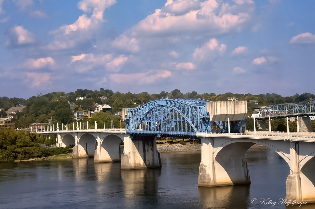 Crossing the Tennessee River - ID: 16087815 © Kelley J. Heffelfinger