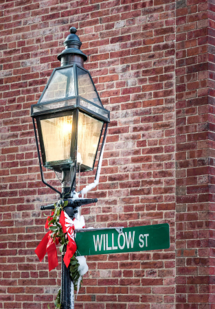 Christmas Comes to Willow Street