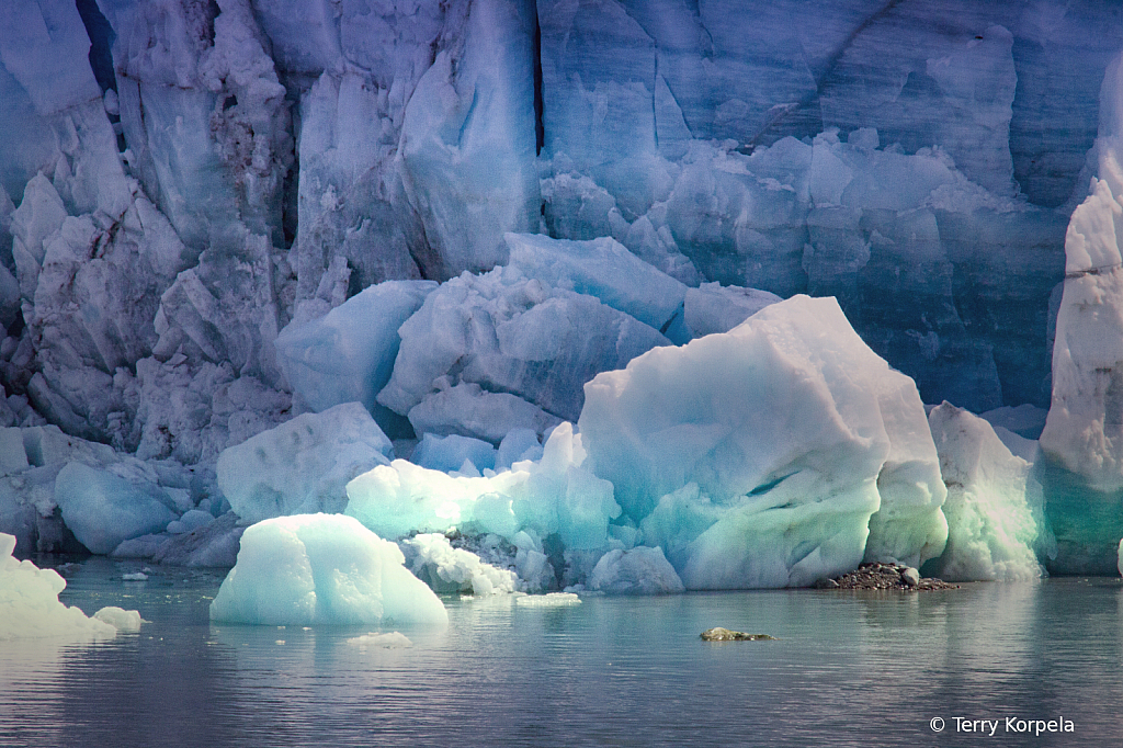 Alaska Inside Passage  - ID: 16092852 © Terry Korpela