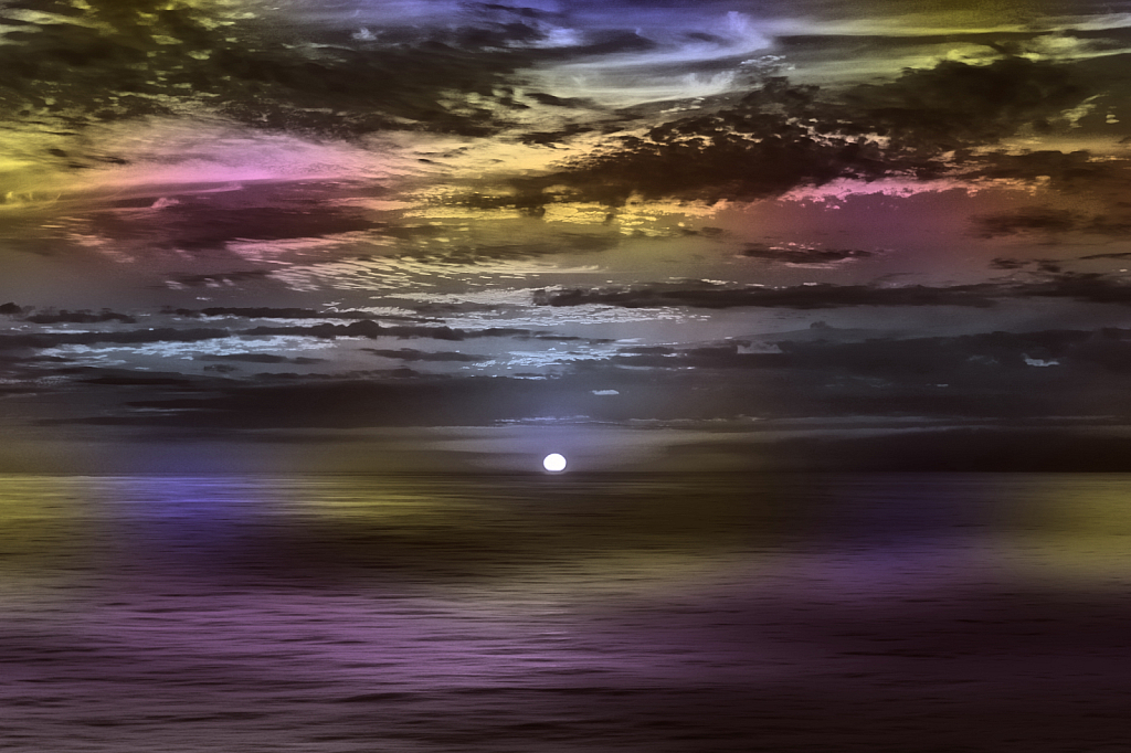 Hawaii Sunset - ID: 16094111 © Terry Korpela