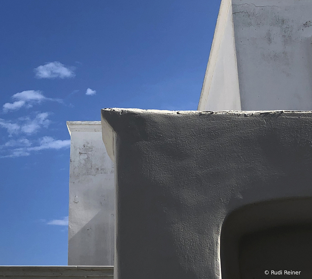 Adjacent building, Santorini