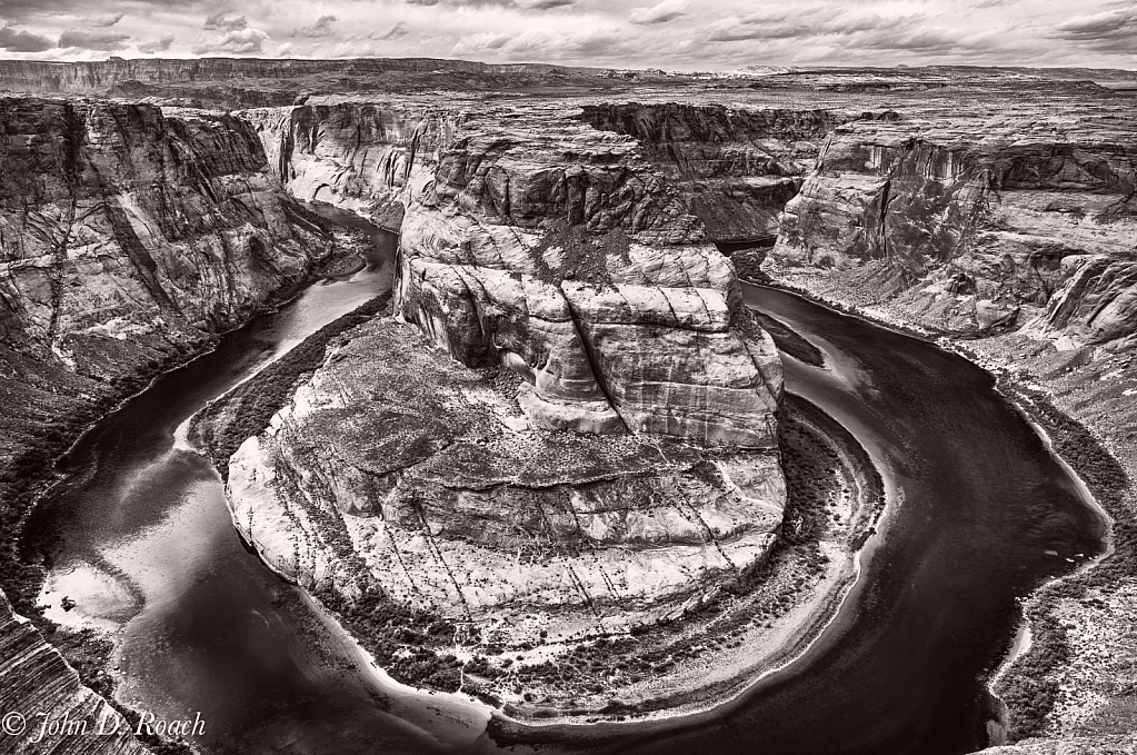 Horseshoe Bend - ID: 16094728 © John D. Roach