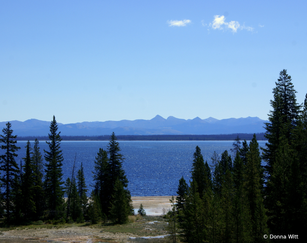 JACKSON LAKE IN WYOMING