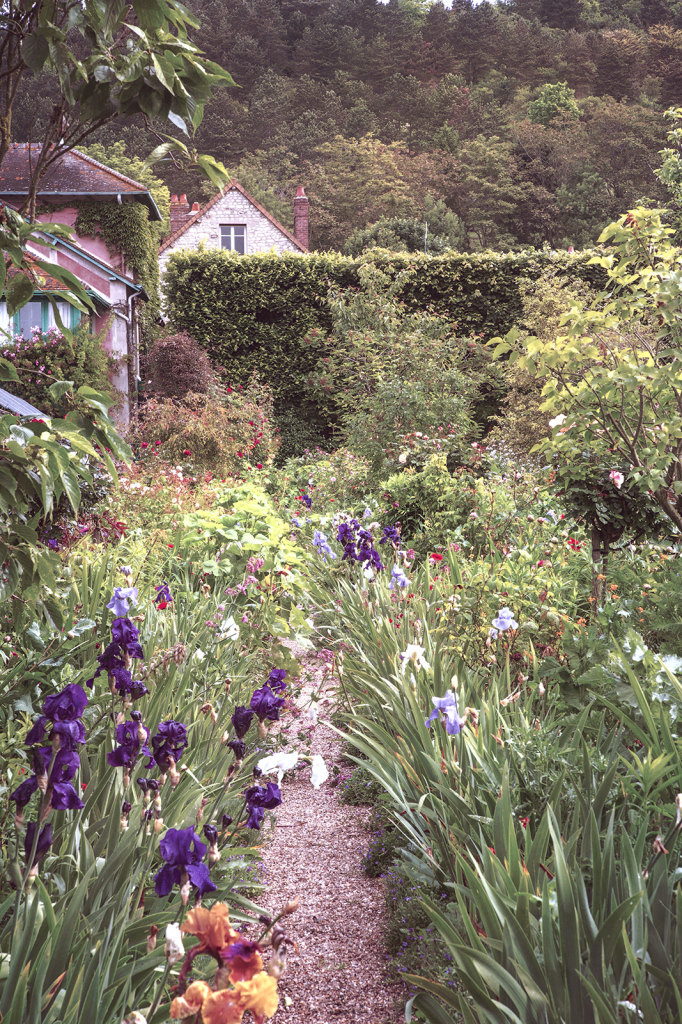 Monets Garden Walk