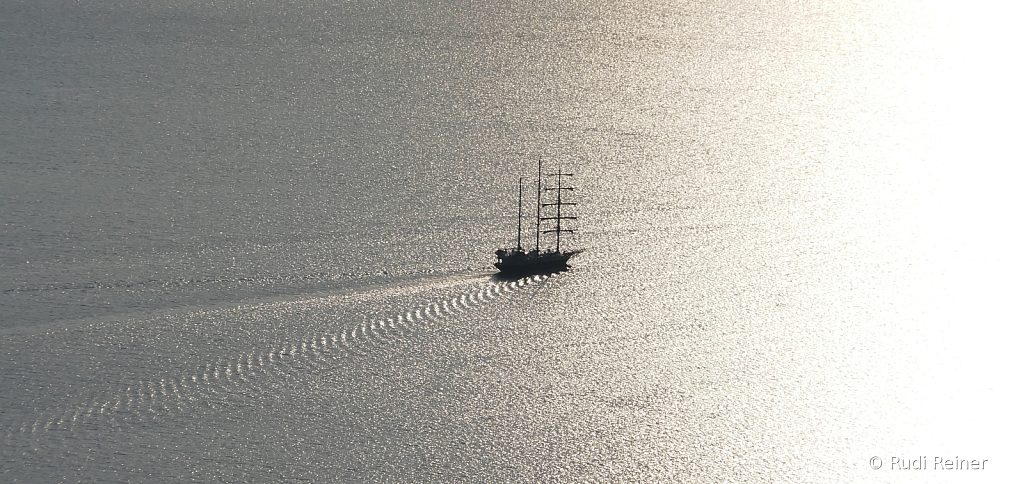 Departing Órmos Athiniós