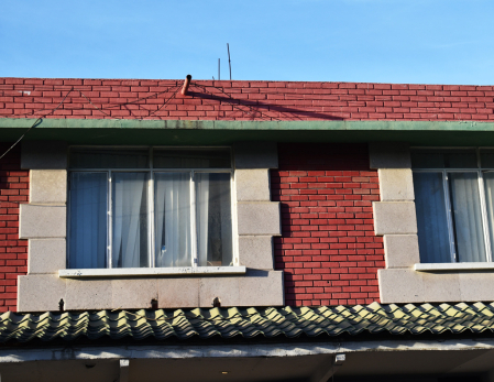 WINDOWS, ROOFS AND COLORS