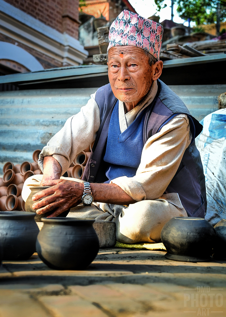 ~ ~ THE MASTER POT MAKER ~ .