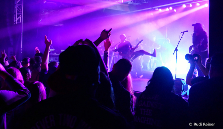 Rock/reggae fushion, with The Movement