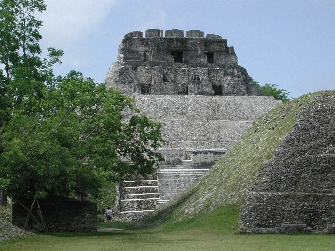 El Castillo, Xunantunich Belize