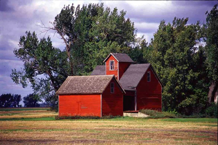 Barn on the prairie