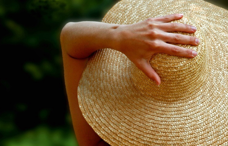 Kathleen & Hat