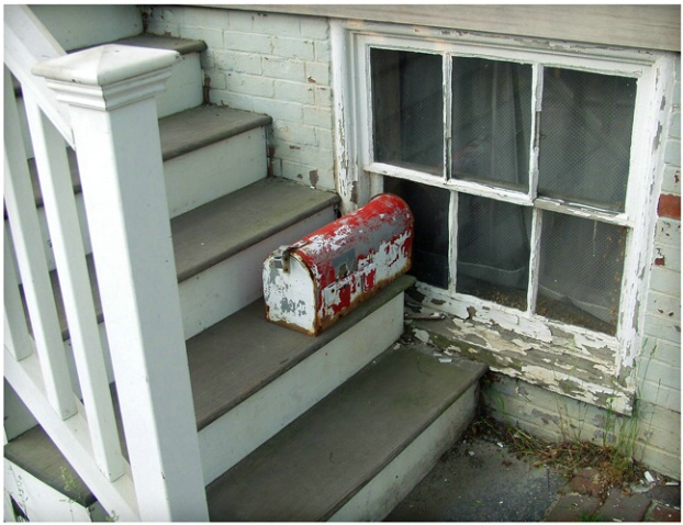 Mailbox on Steps #137