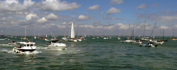 Sailing off Cowes2