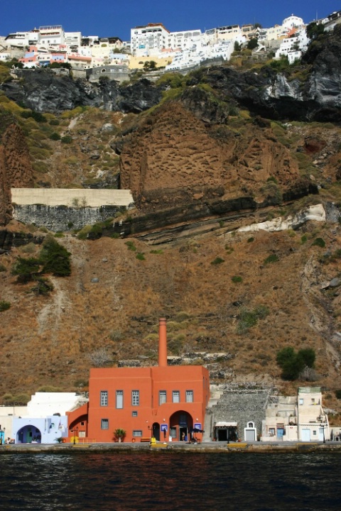 APPROACHING SANTORINI