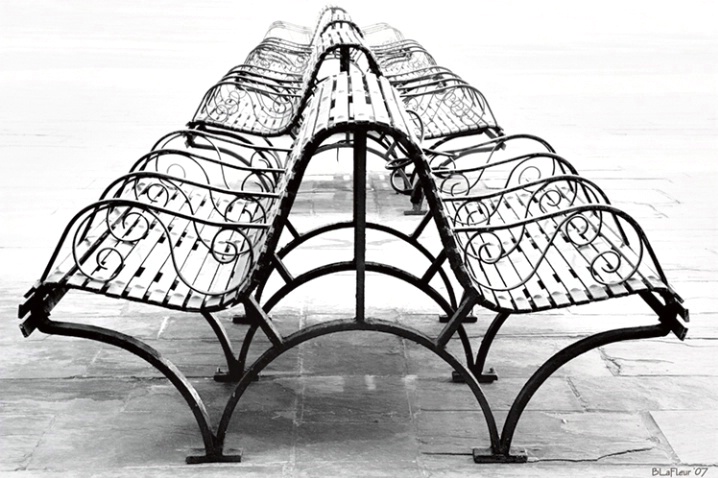 Curved Seating 
