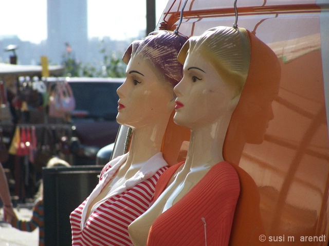 Mannequins-on-a-Van©