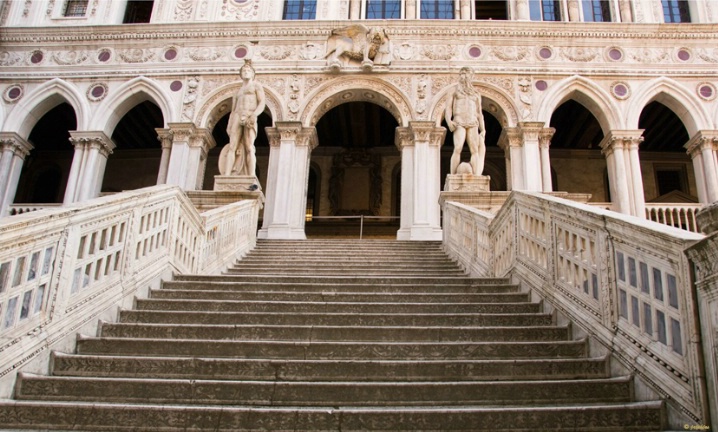 The Doge's Palace area