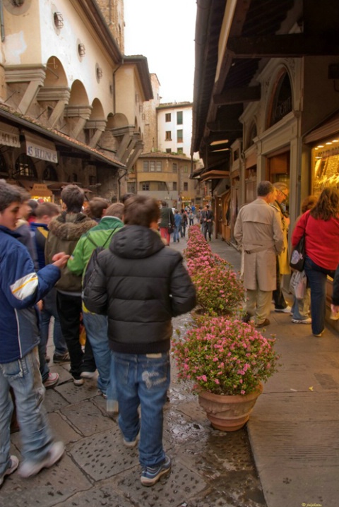 Shopping on Ponte Vecchio