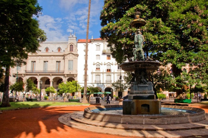 Plaza 9 de Julio - Salta