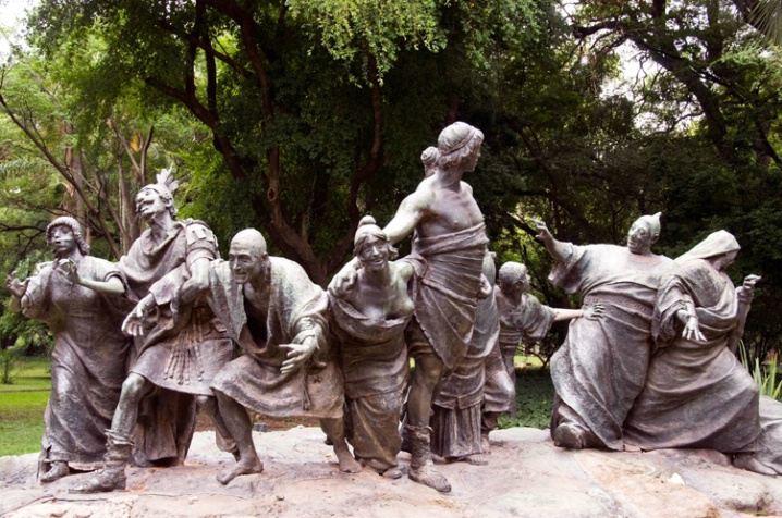 Statue in Botanical Garden