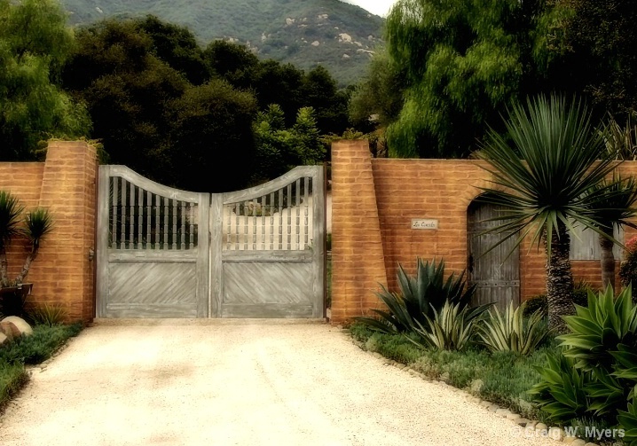 Harp Gate