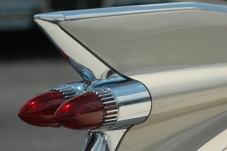 Caddy Tail Fin